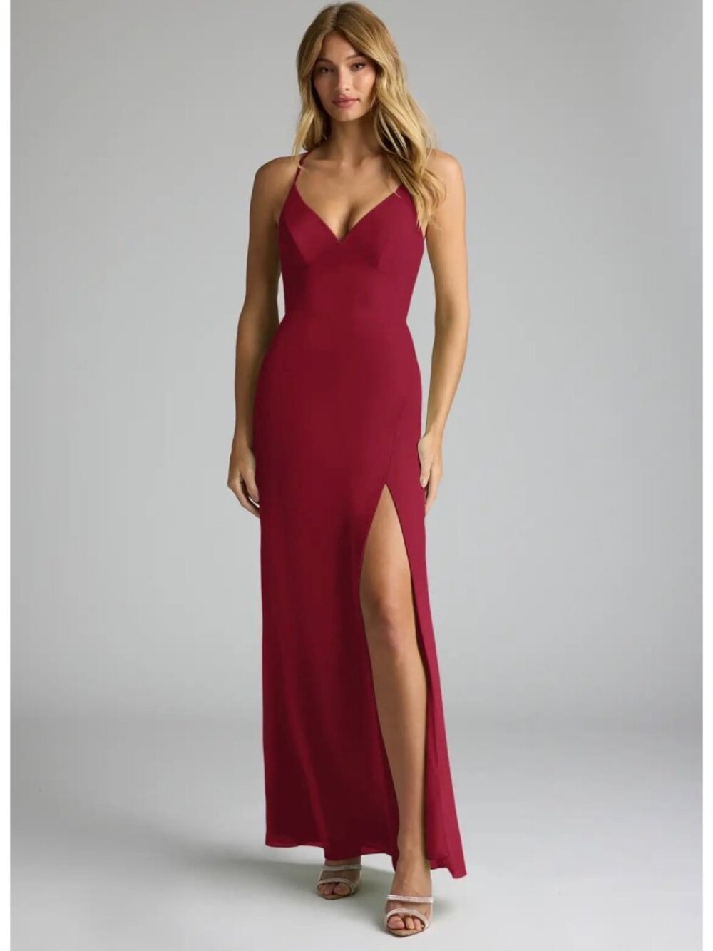 NWT Azazie Becca Burgundy Sheath V-Neck Chiffon Dress